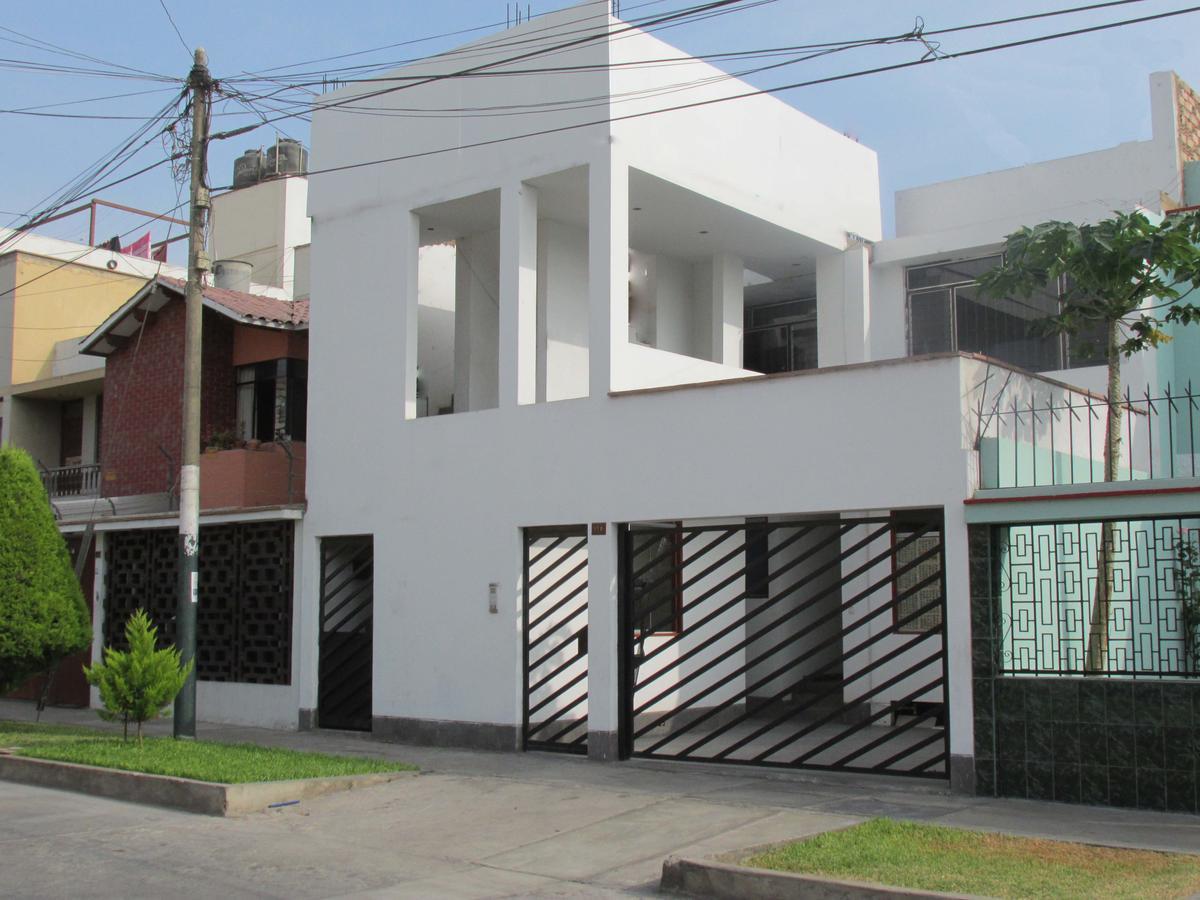 Kangaroo Wasi Airport Bed & Breakfast Lima Exterior photo