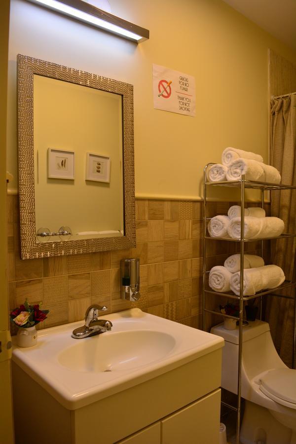 Kangaroo Wasi Airport Bed & Breakfast Lima Exterior photo